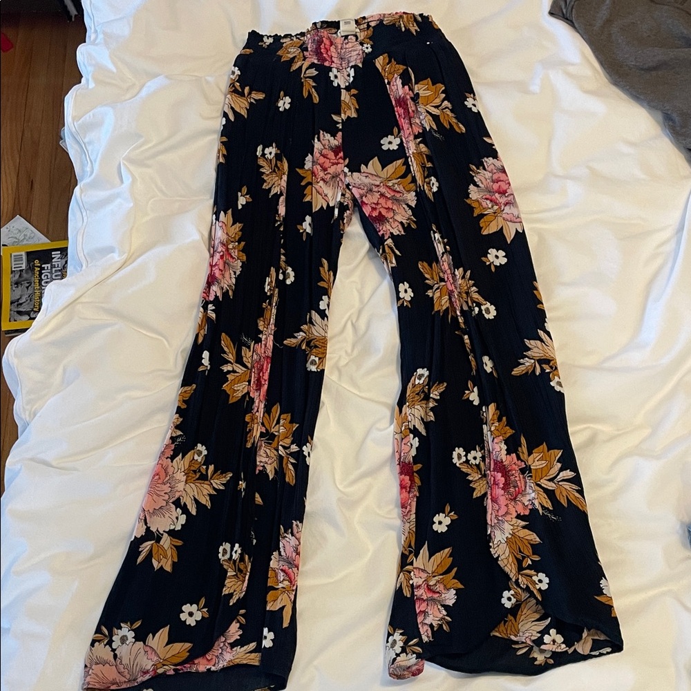 Billabong Floral Wide Leg Pants - Black and Pink
